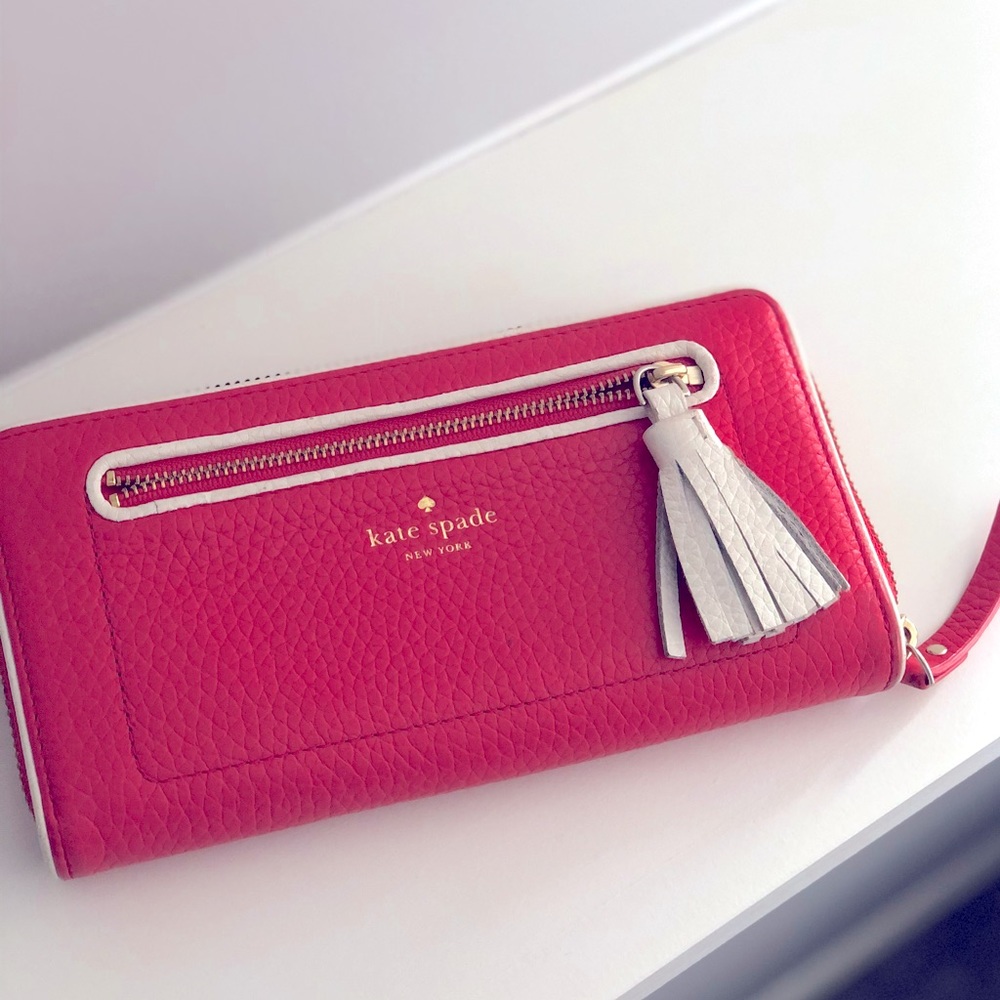 Kate spade roulette continental zip around wallet